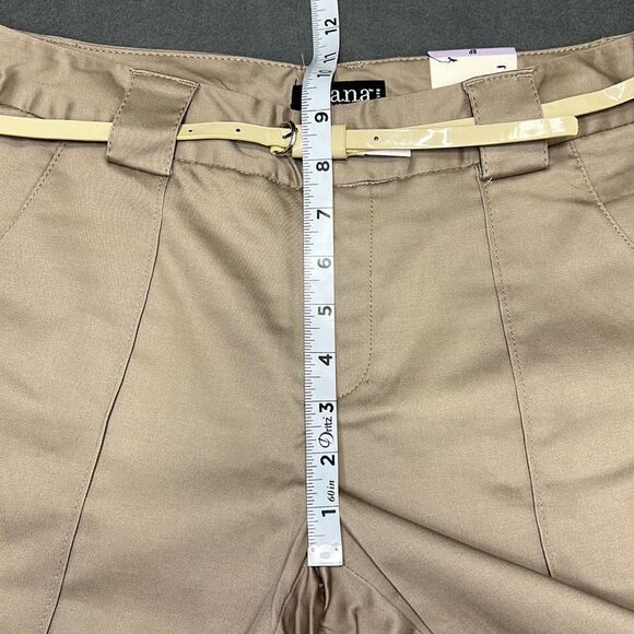 a.n.a A New Approach Women’s Petite Taupe Gray Bermuda Shorts with Belt Size 8P - Picture 5 of 8